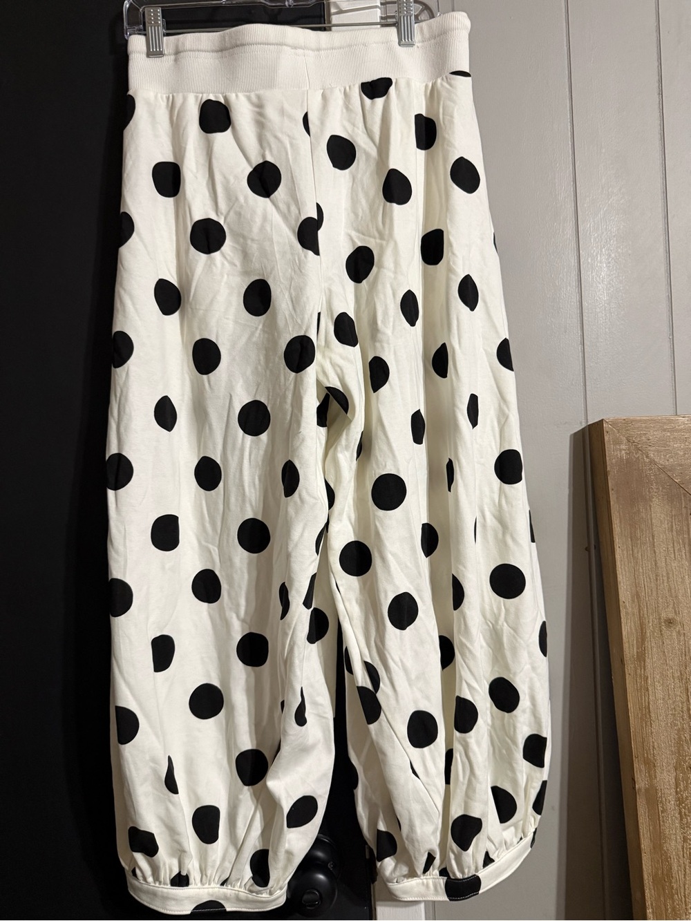 Women’s White and Black Polka Dot Balloon pants - Picture 2 of 3